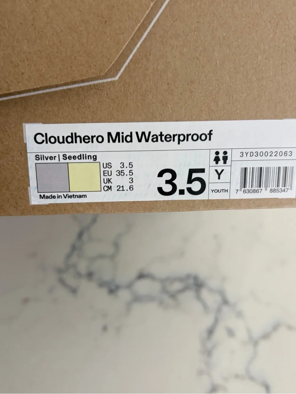 On Running Cloudhero Mid-Top Trail Shoes - Silver Seedling 3.5Y/5W